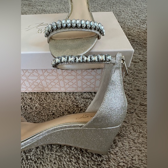 Badgley Mischka Jewel wedge heels - Picture 4 of 5